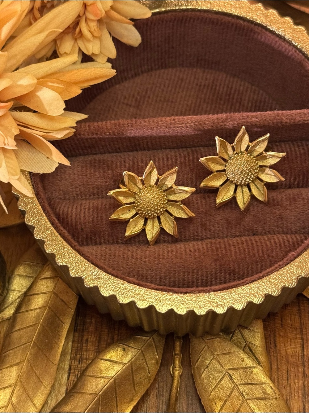 Gold Sunflower Vintage Earrings - Picture 8 of 14